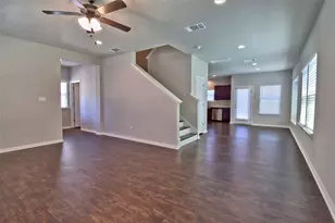 317 Clearlake Dr, Hutto, TX 78634 - Photo 8