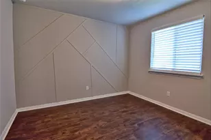 317 Clearlake Dr, Hutto, TX 78634 - Photo 18