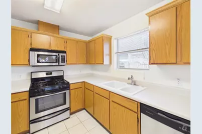 600 Clearcreek Drive, Leander, TX 78641 - Photo 4