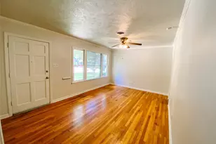 1808 Princeton Ave, Austin, TX 78757 - Photo 4