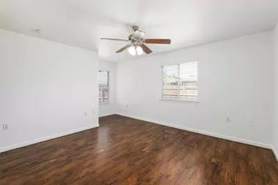 12524 Sky Harbor Drive, Del Valle, TX 78617 - Photo 10