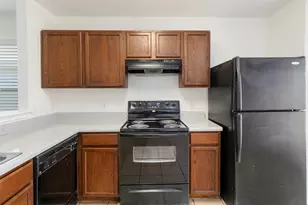 12524 Sky Harbor Dr, Del Valle, TX 78617 - Photo 6