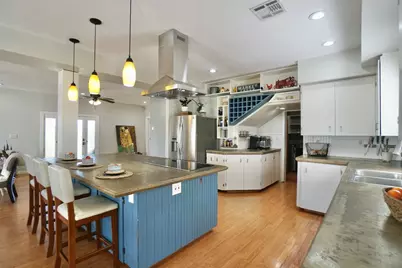 311 Harmon Hills Cove, Dripping Springs, TX 78620 - Photo 2