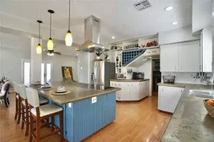 311 Harmon Hills Cove, Dripping Springs, TX 78620 - Photo 2