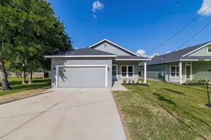 627 Birch Ln, Cottonwood Shores, TX 78657 - Photo 1