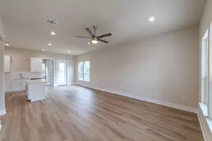 627 Birch Ln, Cottonwood Shores, TX 78657 - Photo 2