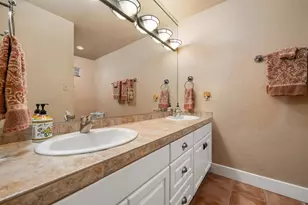 12609 Lyndon Dr, Austin, TX 78732 - Photo 26