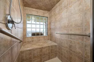12609 Lyndon Dr, Austin, TX 78732 - Photo 14
