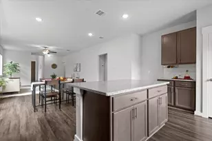 321 Buffalo View Ln, Georgetown, TX 78628 - Photo 8