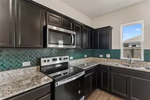 124 Peony Ln., Jarrell, TX 76537 - Photo 6