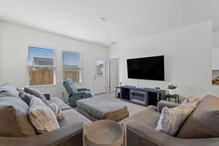 412 Gemsbok Rd, Hutto, TX 78634 - Photo 6