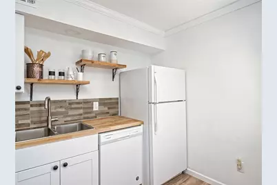 1840 Burton Drive #226, Austin, TX 78741 - Photo 4