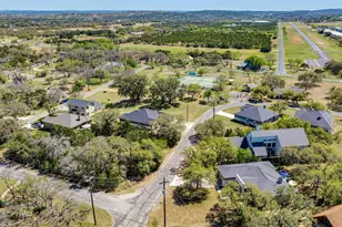 000 Eton Ln, Spicewood, TX 78669 - Photo 4