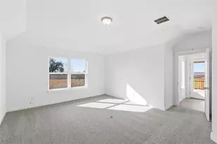 242 Seattle Slew Dr, Jarrell, TX 76537 - Photo 8