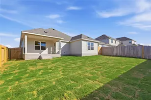 242 Seattle Slew Dr, Jarrell, TX 76537 - Photo 14