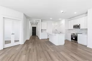 242 Seattle Slew Dr, Jarrell, TX 76537 - Photo 4