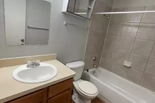 7206 Twin Crest Dr, Austin, TX 78752 - Photo 10