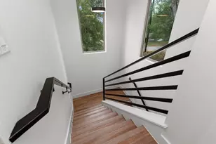 1193 E M. Franklin Ave, Austin, TX 78721 - Photo 18