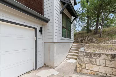 1193 E M Franklin Avenue #1, Austin, TX 78721 - Photo 2