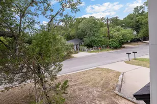1193 E M. Franklin Ave, Austin, TX 78721 - Photo 20