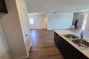 253 Texas Angel Wy, Jarrell, TX 76537 - Photo 8