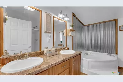 9902 County Road 210, Bertram, TX 78605 - Photo 20