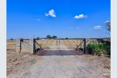 5400 Gander Slough Road, Kingsbury, TX 78638 - Photo 12