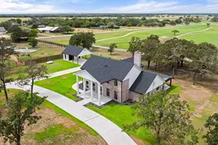 1017 County Road 229 Rd, Giddings, TX 78942 - Photo 2