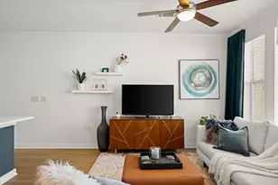 1900 Barton Springs Rd, Austin, TX 78704 - Photo 18