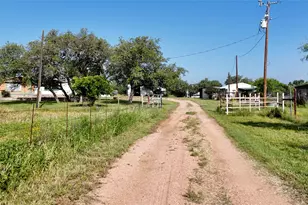 204 Lagitos Ln, Llano, TX 78643 - Photo 4