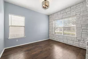 114 Almquist St, Hutto, TX 78634 - Photo 4