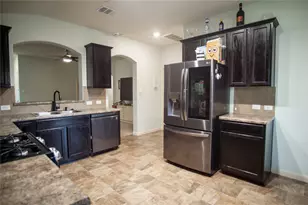 6912 Plains Crest Dr, Del Valle, TX 78617 - Photo 6