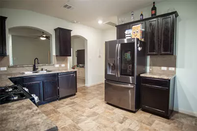 6912 Plains Crest Drive, Del Valle, TX 78617 - Photo 6