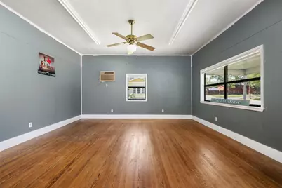 916 N Avenue E Avenue E, Shiner, TX 77984 - Photo 6
