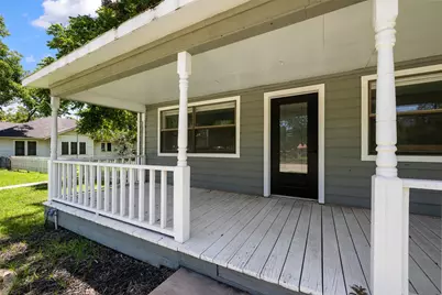916 N Avenue E Avenue E, Shiner, TX 77984 - Photo 10