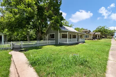 916 N Avenue E Avenue E, Shiner, TX 77984 - Photo 18