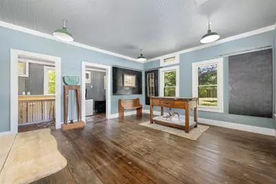 916 N Avenue E Avenue E, Shiner, TX 77984 - Photo 12
