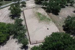 496 Middleton Rd, Spicewood, TX 78669 - Photo 36
