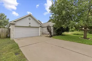 206 Evergreen Cir, Georgetown, TX 78626 - Photo 2