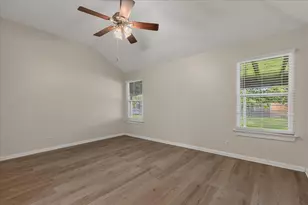 206 Evergreen Cir, Georgetown, TX 78626 - Photo 14
