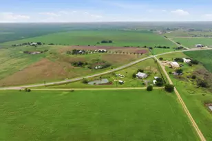 1000 Co Rd 458, Coupland, TX 78615 - Photo 34