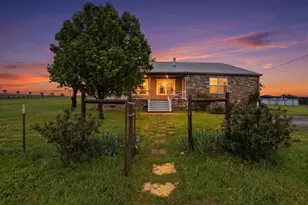 1000 Co Rd 458, Coupland, TX 78615 - Photo 1