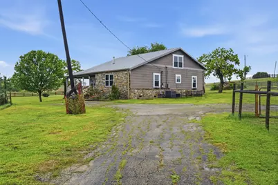 1000 County Road 458, Coupland, TX 78615 - Photo 28