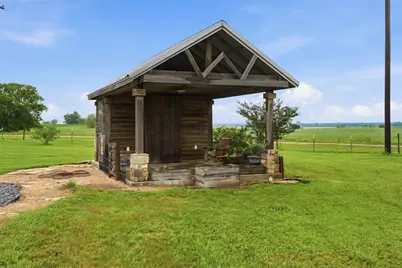 1000 County Road 458, Coupland, TX 78615 - Photo 26