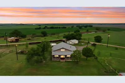1000 County Road 458, Coupland, TX 78615 - Photo 32
