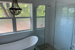 1233 Delano St, Austin, TX 78721 - Photo 12