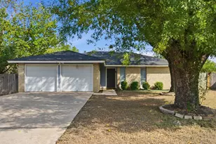 1601 Sagebrush Dr, Round Rock, TX 78681 - Photo 2