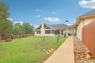 125 Carriage Ct, Bastrop, TX 78602 - Photo 34