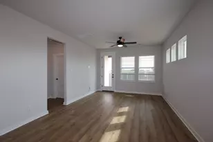 304 Emerie Wy, Georgetown, TX 78626 - Photo 4