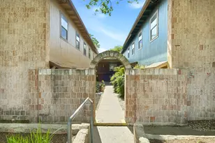 2319 Greenfield Pkwy, Austin, TX 78741 - Photo 1